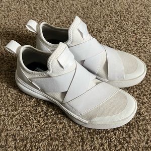 All white slide on vans!! Ultrarange and ultracush line!! Womens size 8